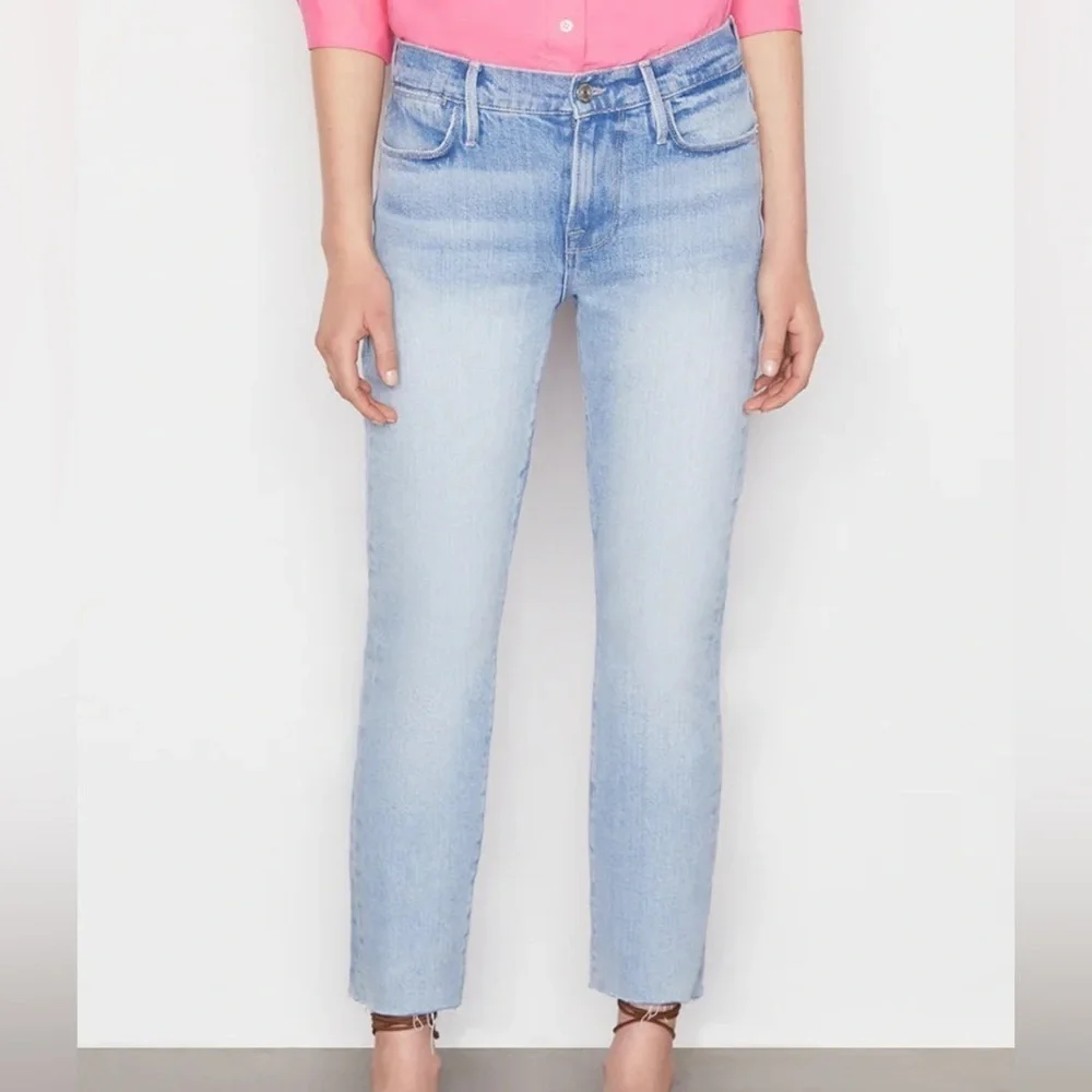 NWOT Frame Le High Straight Denim Kerwin Light Wash Raw Hem SIZE 28